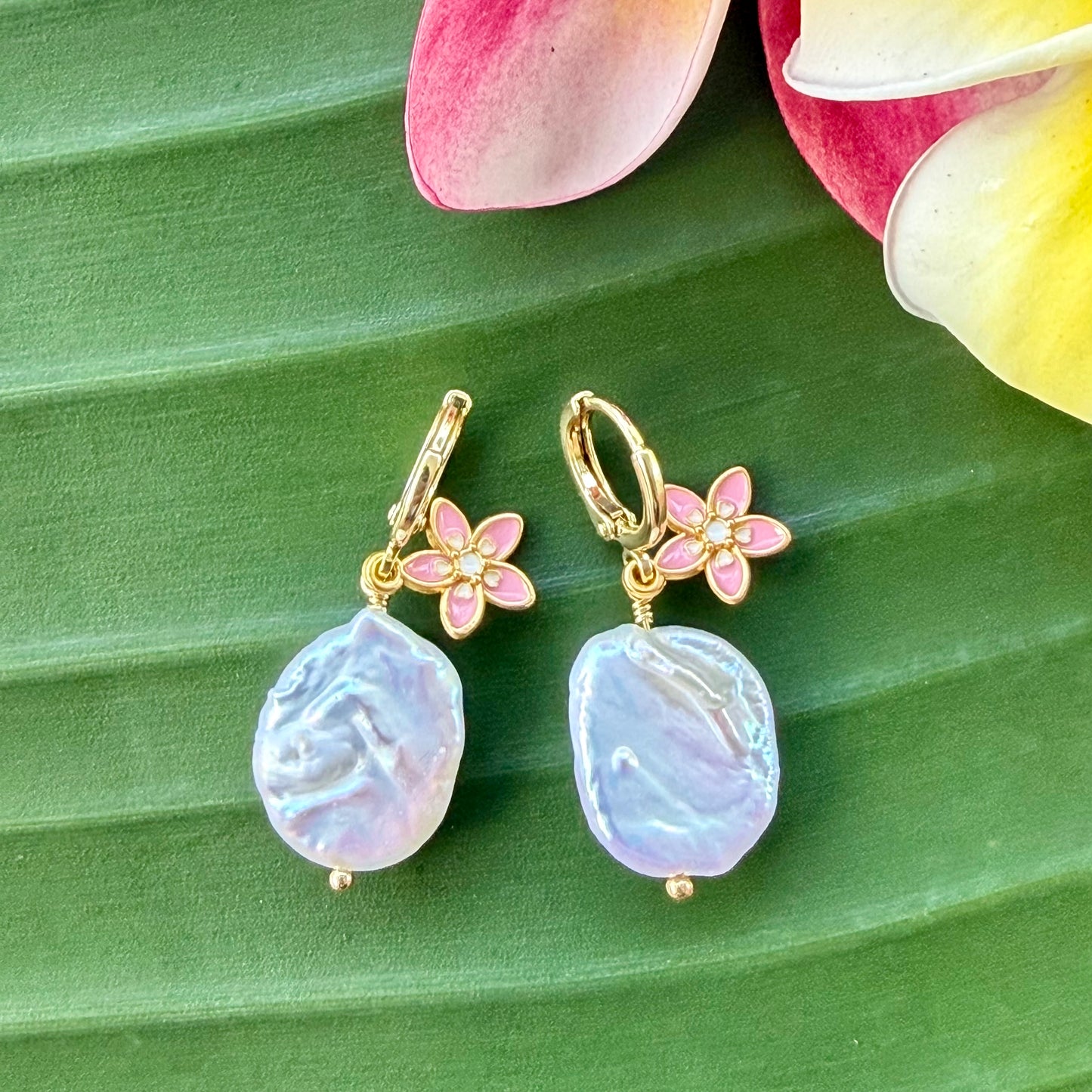 Breeze Hoop Earrings